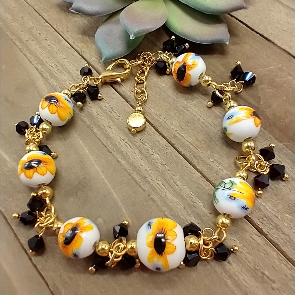 New Handmade Beaded Sunflower Dangle Bracelet